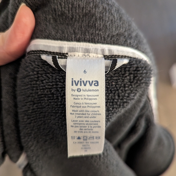 Ivivva size 6 girls wrap sweater - Picture 5 of 5